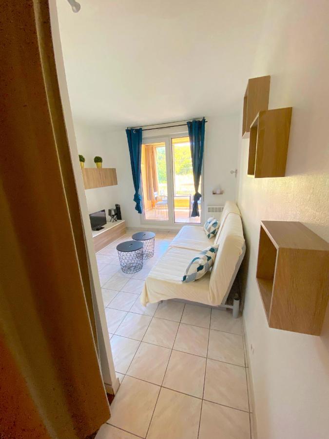 Appart 4 Pers Dans Residence Avec Piscine A 10 Min De La Plage Sanary-sur-Mer Exterior photo