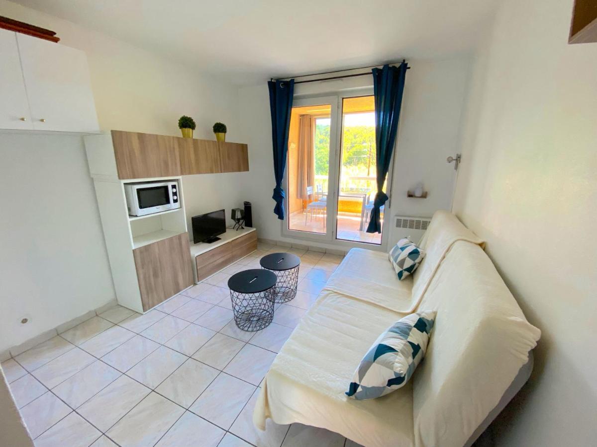 Appart 4 Pers Dans Residence Avec Piscine A 10 Min De La Plage Sanary-sur-Mer Exterior photo